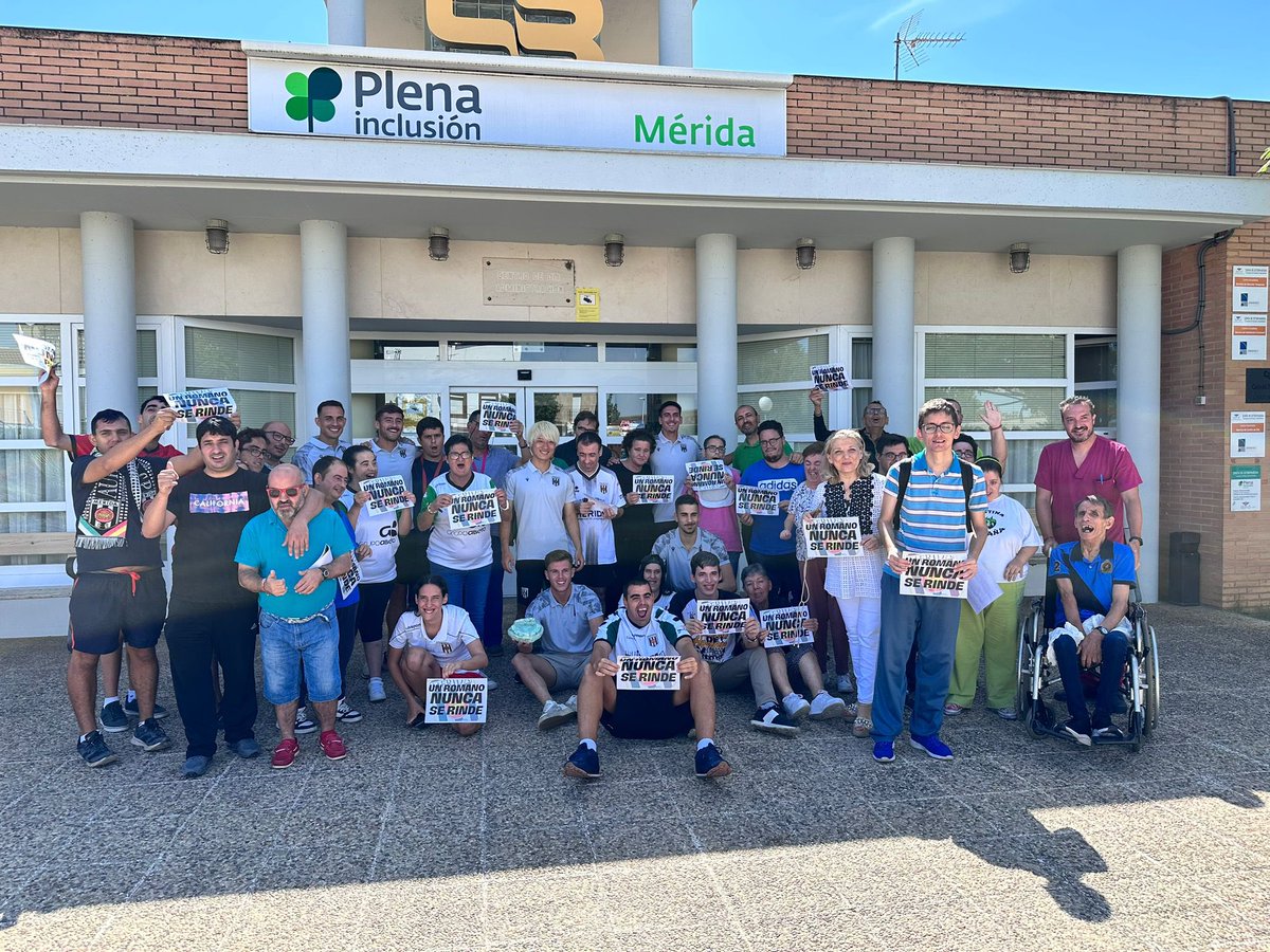 plena_merida's tweet photo. Plena Inclusión Mérida quiere agradecer al @Merida_AD por ceder de manera altruista a los usuarios los abonos para poder disfrutar de los partidos. Un romano nunca se rinde! AUH! AUH! AUH!
#UnRomanoNuncaSeRinde #MeridaAD https://t.co/UwbvjVoWyO