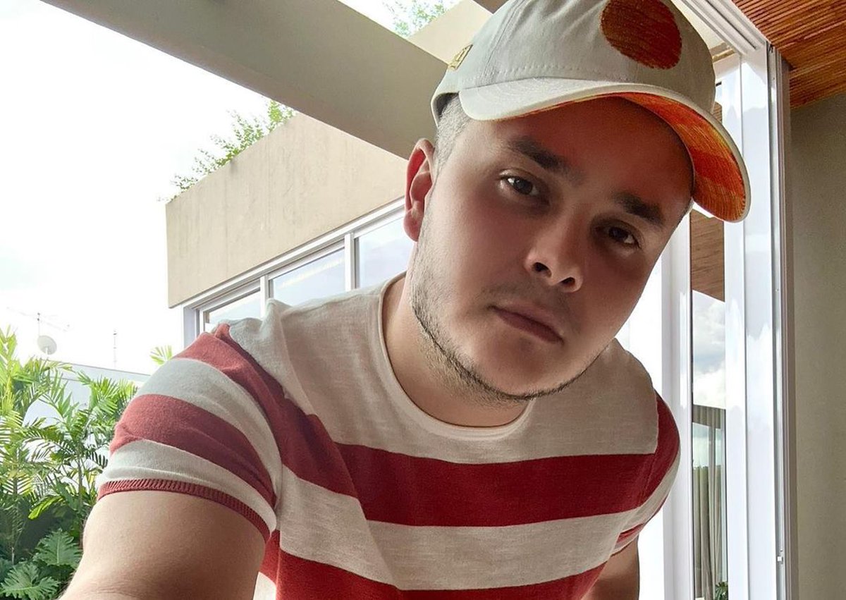 ObsFamosos's tweet image. #Matheus, da dupla com #Kauan, é internado e passa por cirurgia de emergência | is.gd/N0JZX6