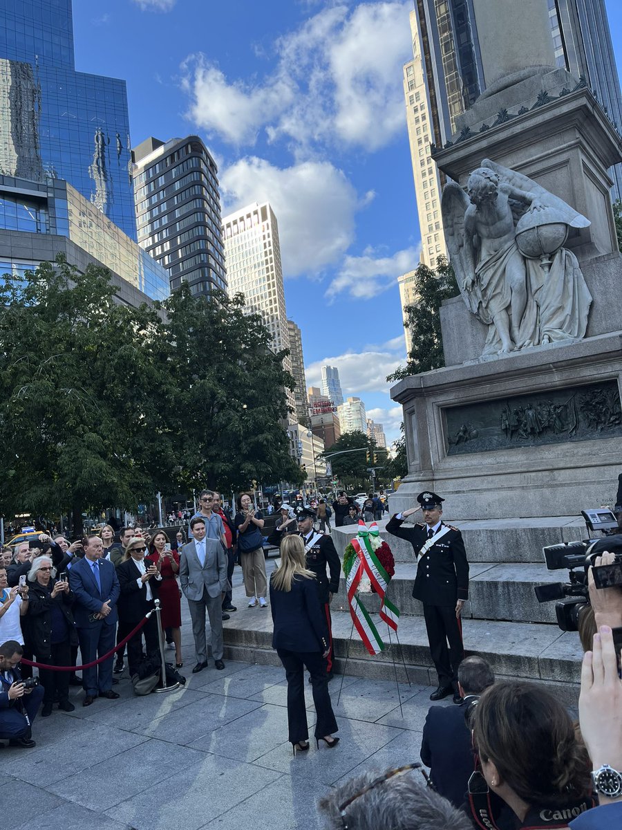 niaforg's tweet photo. Italian Prime Minister @GiorgiaMeloni paid tribute to Christopher Columbus by participating in a wreath-laying ceremony at the Columbus statue in Manhattan. 

This meaningful event came as the city held a hearing to discuss bills that could allow the removal of monuments honoring historical figures. As honoring Columbus's legacy aligns with NIAF's mission, our leadership was honored to have been invited to join Meloni in celebrating this iconic symbol of Italian American heritage.

Read more about her visit here: https://t.co/gymqBfuQ4Y

Photographed from left to right: NIAF Executive VP Linda Carlozzi, NIAF Executive Vice Chairman John Calvelli, Italian Prime Minister Giorgia Meloni, NIAF President Robert Allegrini, NIAF Regional Vice President, Southwest Pete Melucci.