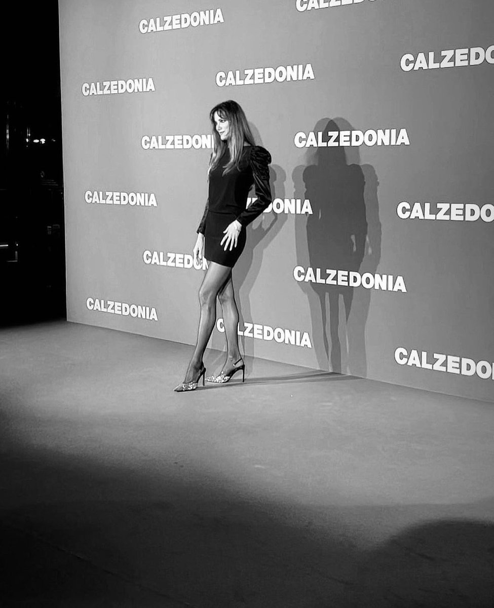 MarionSpampi's tweet image. #badassQueen @spampistefania 🖤🤍👑