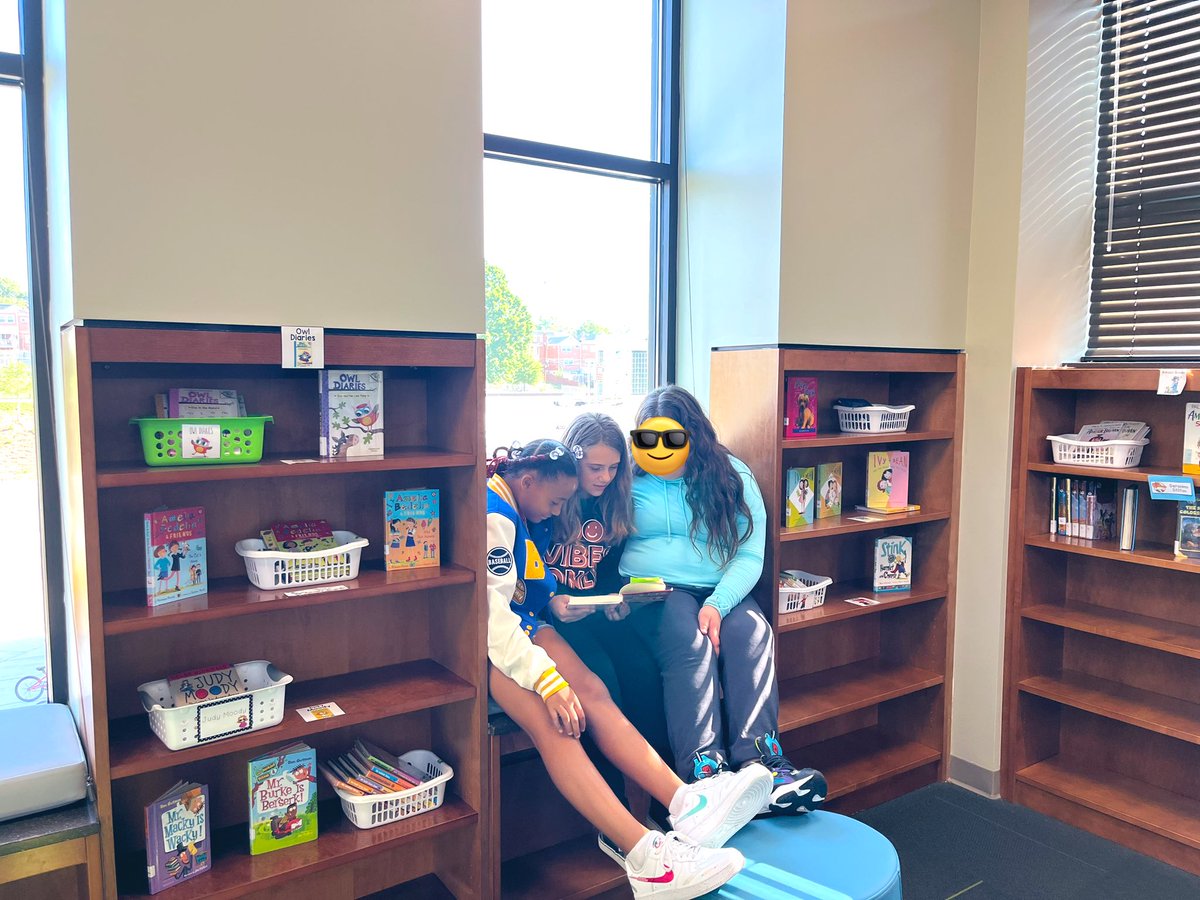 LibrarianSKI's tweet photo. • I could hear these fifth grade @Berkshire_BCPS learners taking turns by reading aloud one page each from a chapter book to one another 🌻 @BCPSLMP #bcpslms • Made my day! https://t.co/htt0ALpzMb