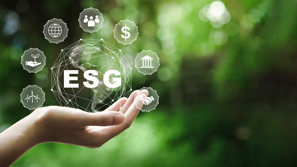 castlehall1's tweet photo. Navigating Responsible Investments: Unveiling Clarity in ESG Strategies. Aligning financial gains with positive impacts through ESG factors is crucial. Thorough due diligence is key. Our ESG Newsletter provides essential insights #ESG #ResponsibleInvesting https://t.co/eJ0aU4fgJy https://t.co/VNTS2EN2NW