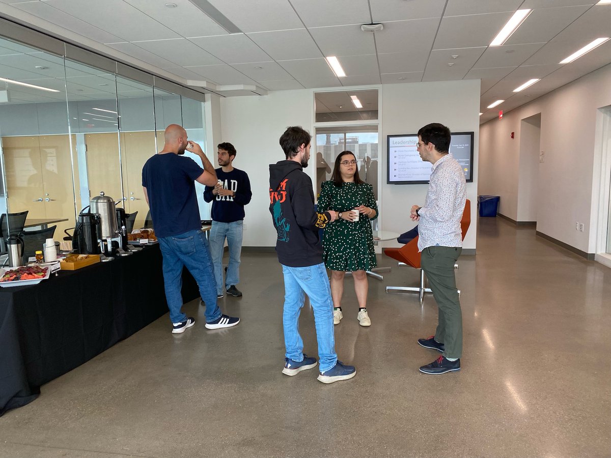 CMUPortugal's tweet photo. Yesterday #CMUPortugal students currently at @CarnegieMellon gathered for☕️ and🍩! A Welcome Back event where all could meet and share experiences of life at @CarnegieMellon!  
Good luck to all for this new semester!
ℹ️https://t.co/ECIIdjgZFy https://t.co/i7NwD3rYyw