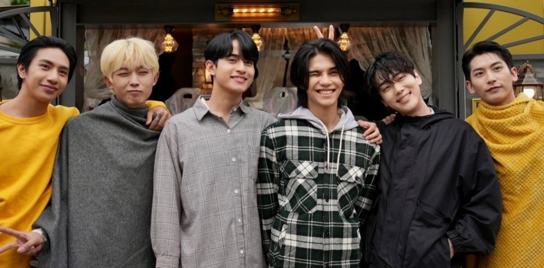 AylaFer4's tweet photo. 🎊Congratulations for 100M views on TikTok #WujuBakery 🎊
#100ล้านอูจูเบอริกี้ที่ติ๊กต็อก #JeffBarcode #DionQ #AlphaJayson https://t.co/0i24cwKPWV