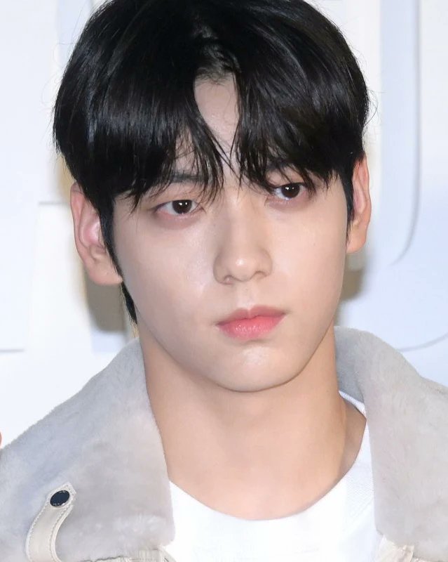 soobinparaguay's tweet photo. 📸 | IMÁGENES
Fotos de #SOOBIN tomadas por la prensa en el evento de Lady Dior
#SOOBIN #수빈 #4thGenLeader #TOMORROW_X_TOGETHER
@TXT_bighit @TXT_members https://t.co/MIMfZG8UVa
