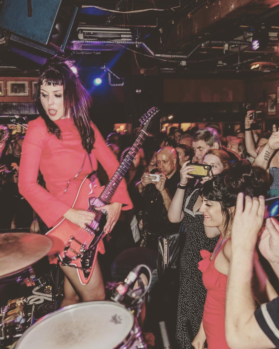 thecourettes's tweet photo. The Courettes live at @100ClubLondon! Great pics by Jeff Pitcher! https://t.co/ypaxsYfO23