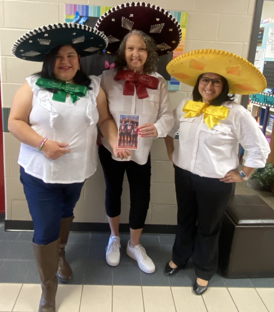 HancockRocks's tweet photo. Big turnout of very famous book characters today for “Read for a Better Life” in Mrs. Hancock’s room! #BreakingRecords #CryarCats @CryarCISD @ConroeISD https://t.co/3hnZmzFMti