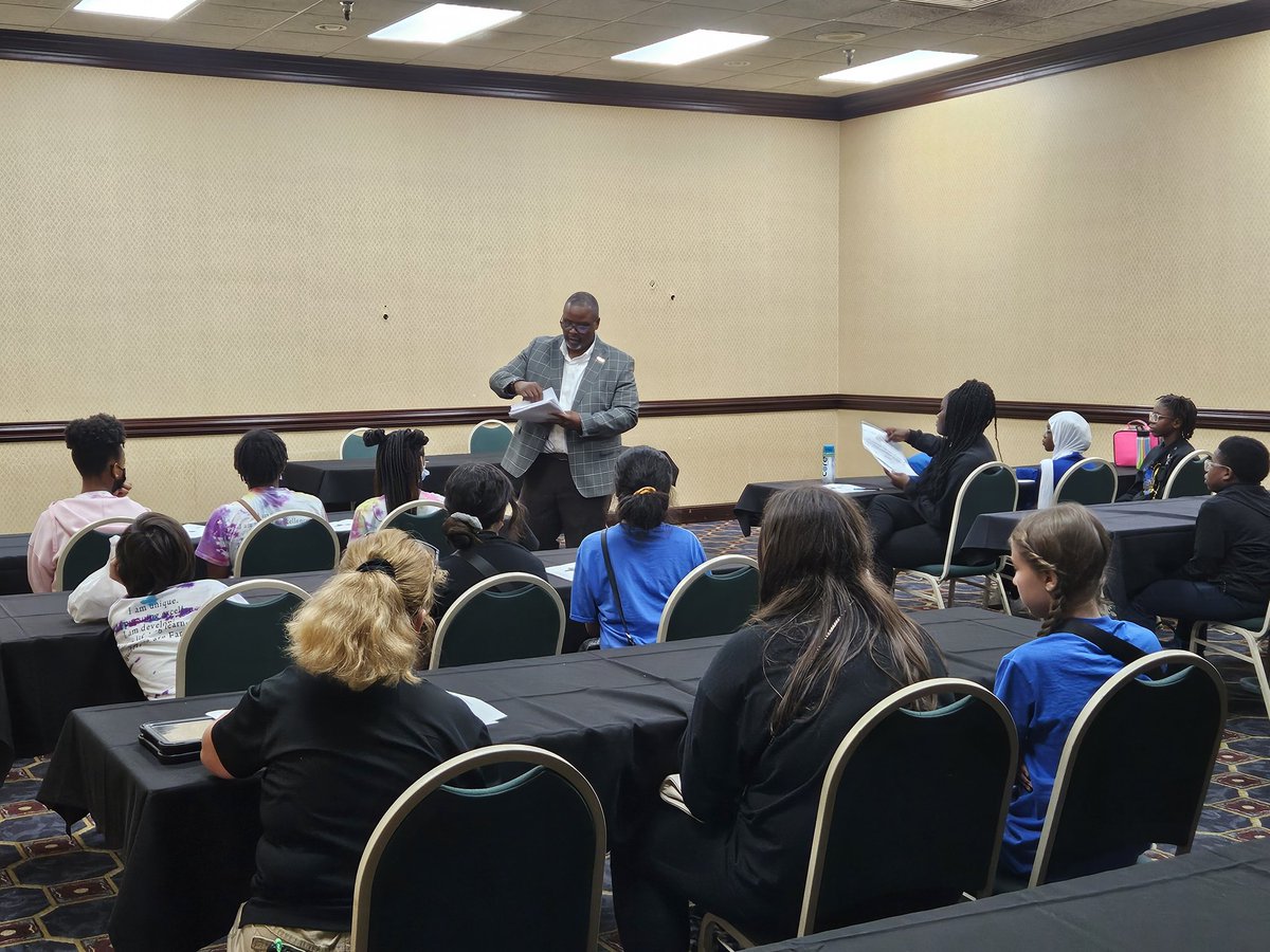 Explore Ramsey tweet media