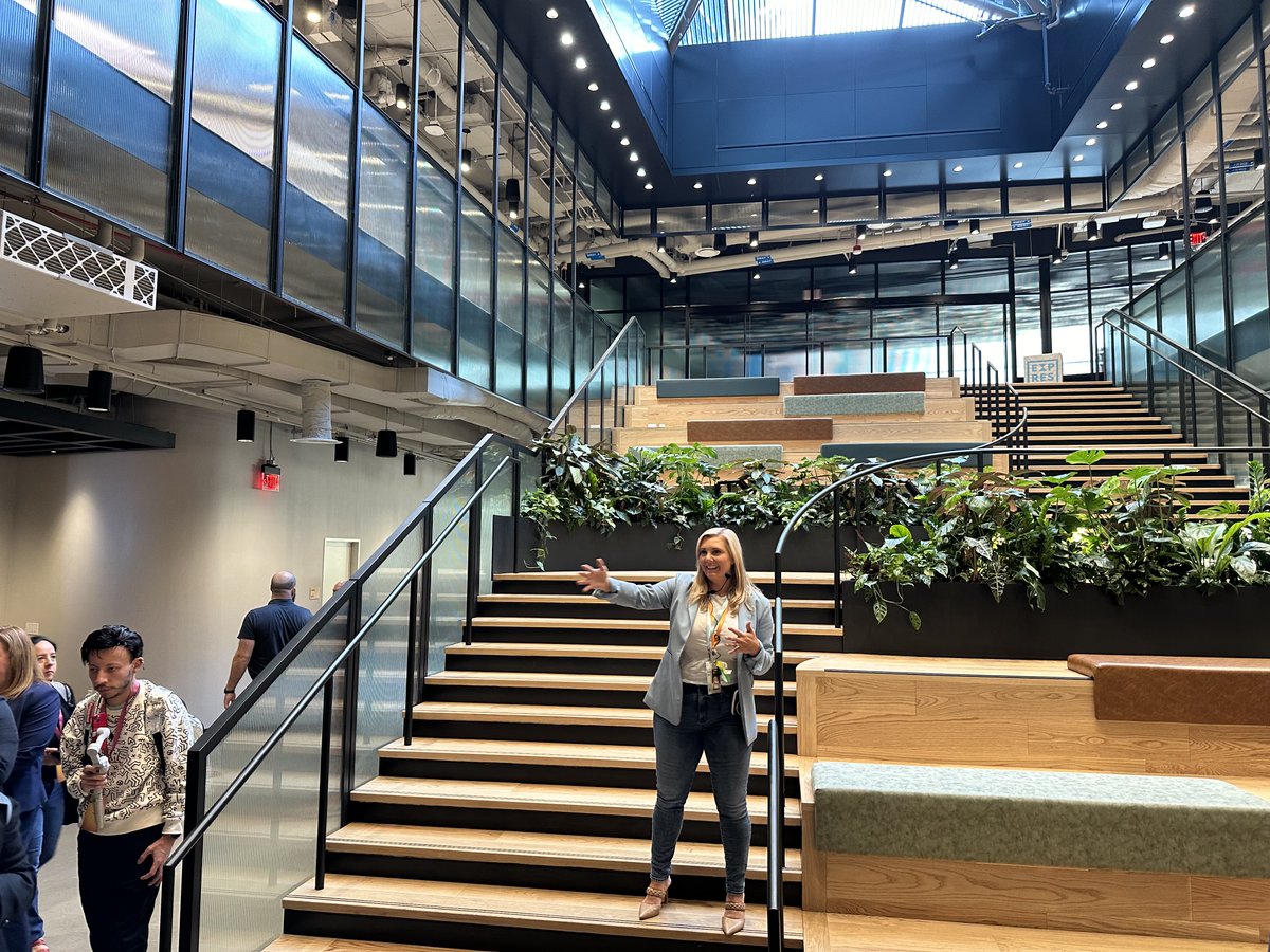 dangrabham's tweet image. At @amazon HQ2 in Virginia for the Devices and Services launch #amazonecho #amazondevices 😀