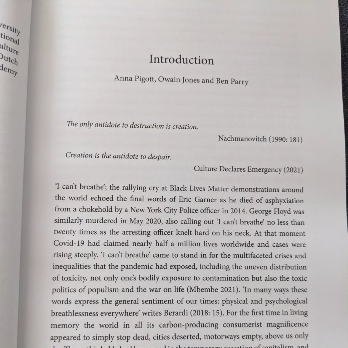 Wowzers, it's here! An actual printed book! It feels a bit weird to be 'happy' about a book about ecocide ... But I am happy to have worked with lots of lovely people to bring this book into being. 1/4 #ClimateJustice #ClimateCrisis #happypublishingday #book