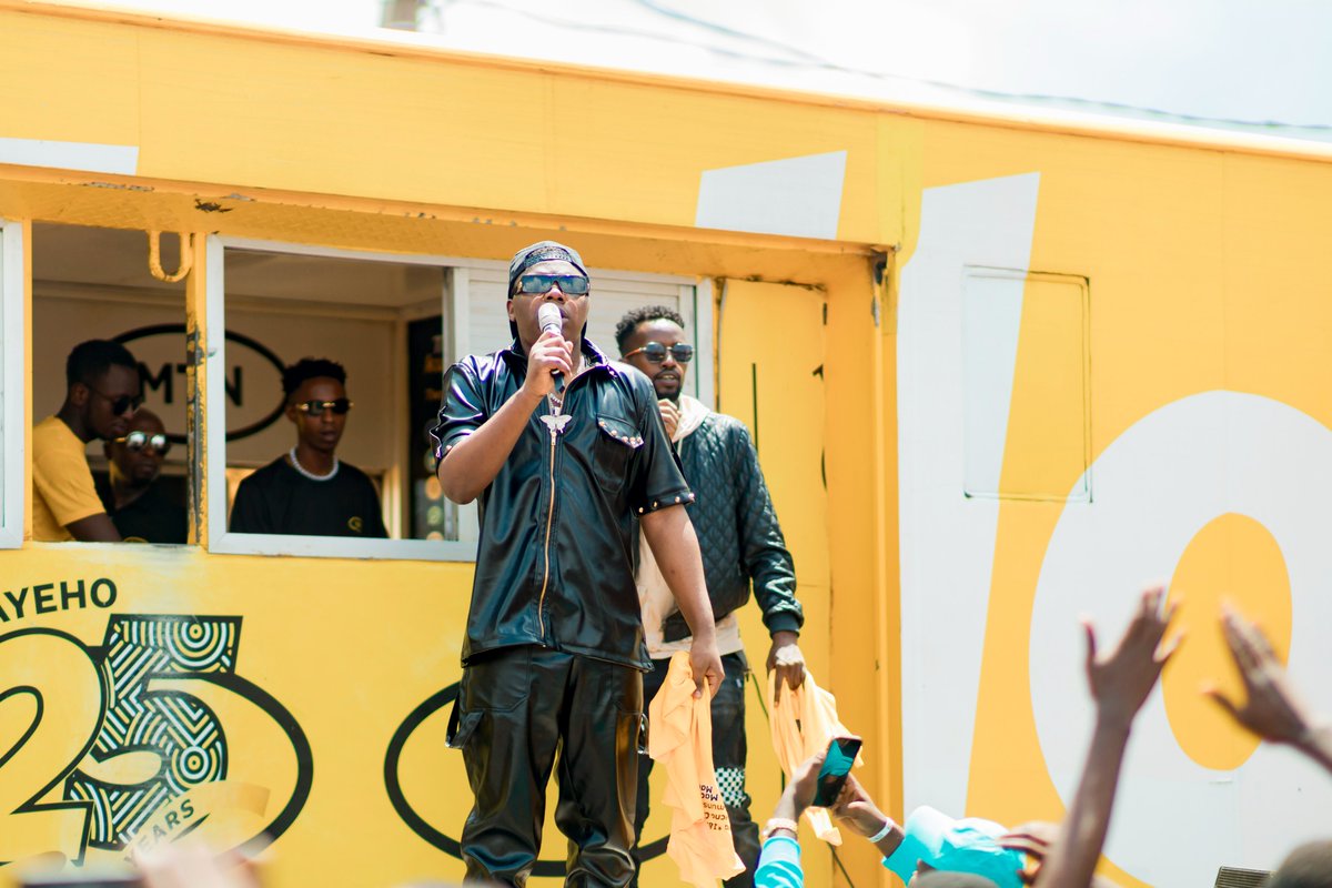 MTNRwanda's tweet photo. #MTNIwacuMuzika23 first stop 🛑
@BureraDistrict  🔥

Safe to say, the pictures speak for themselves. 😊

Next stop 🛑: @musanzedistrict 🎉
#Tubitayeho #MTNAt25 💛 https://t.co/NWUF8vURpo