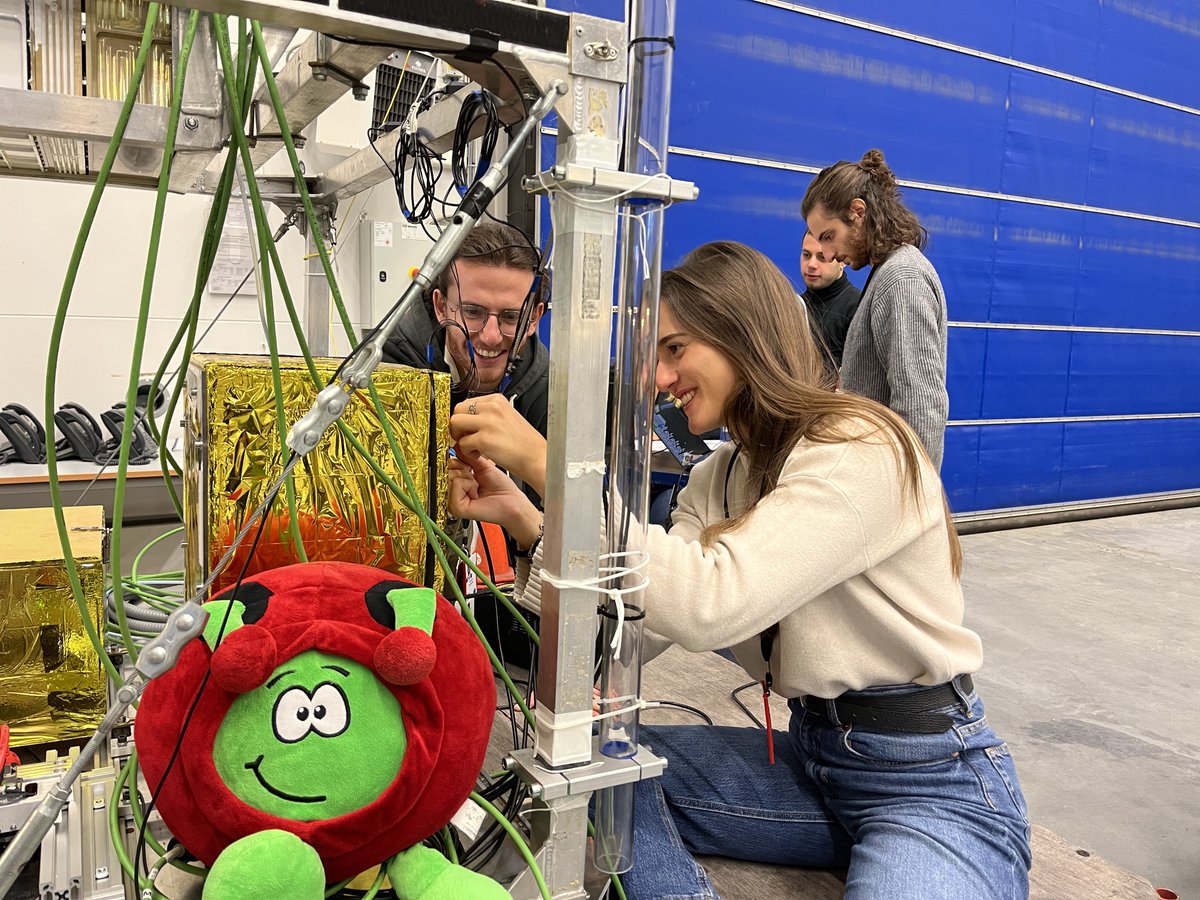 Paxi_ESAKids's tweet photo. 🌟 Hey everyone, I am on mission again! 🚀
The BEXUS 32/33 launch campaign has officially kicked off! 🎉
Last Friday, a bunch of amazing students from 8 experiment teams landed at @SSCspace's Esrange Space Center. 🛰️

There's still a bit of work to do before their experiments take flight. 🧪🔬 The students have to test and check everything to make sure it all goes smoothly. 🤞

I do my best to support the students and I learn so much from them! 🥰

Soon they will be getting ready to launch their experiments way up in the sky on a #stratospheric balloon! How cool is that? 🎈

Good luck, you've got this! 💪🚀

#BEXUS #ESAAcademy #stratosphere
