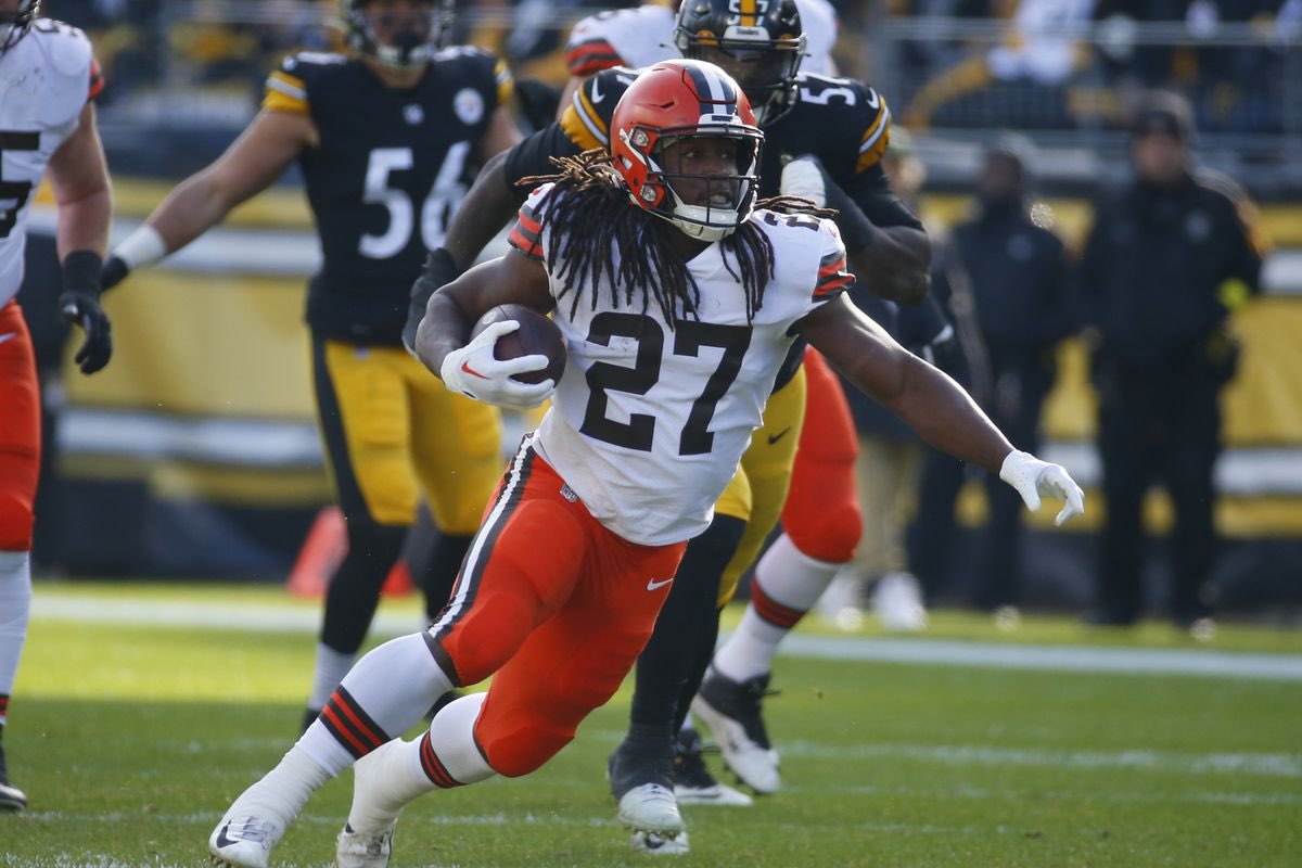 SN_Ohio's tweet photo. Kareem Hunt is back in Cleveland 👀 https://t.co/5n5AY8mCRi