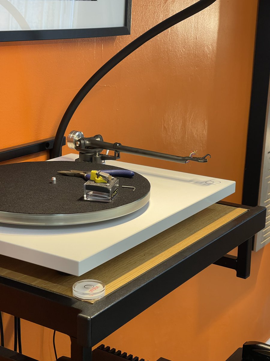 HiFiGear's tweet photo. Setting up for tomorrow mornings demo between a few @RegaResearch turntables… starting with the Planar 6

Using the fabulous new @NaimAudio 300 series and @KudosAudio 606’s as our reference system 💥 https://t.co/l4ybkcfCgG