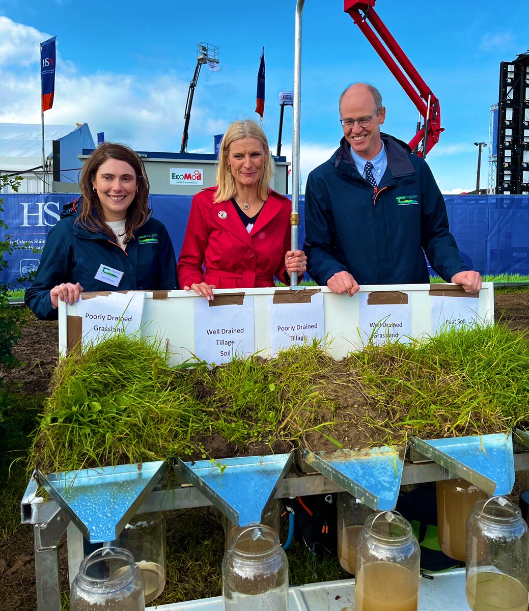 Different soil types influence nutrient loss from farms. Joanne Masterson met with Minister Pippa Hackett to showcase the simulator on the Teagasc exhibit which identifies what mitigation actions are appropriate on your farm #Ploughing2023 #govploughing23