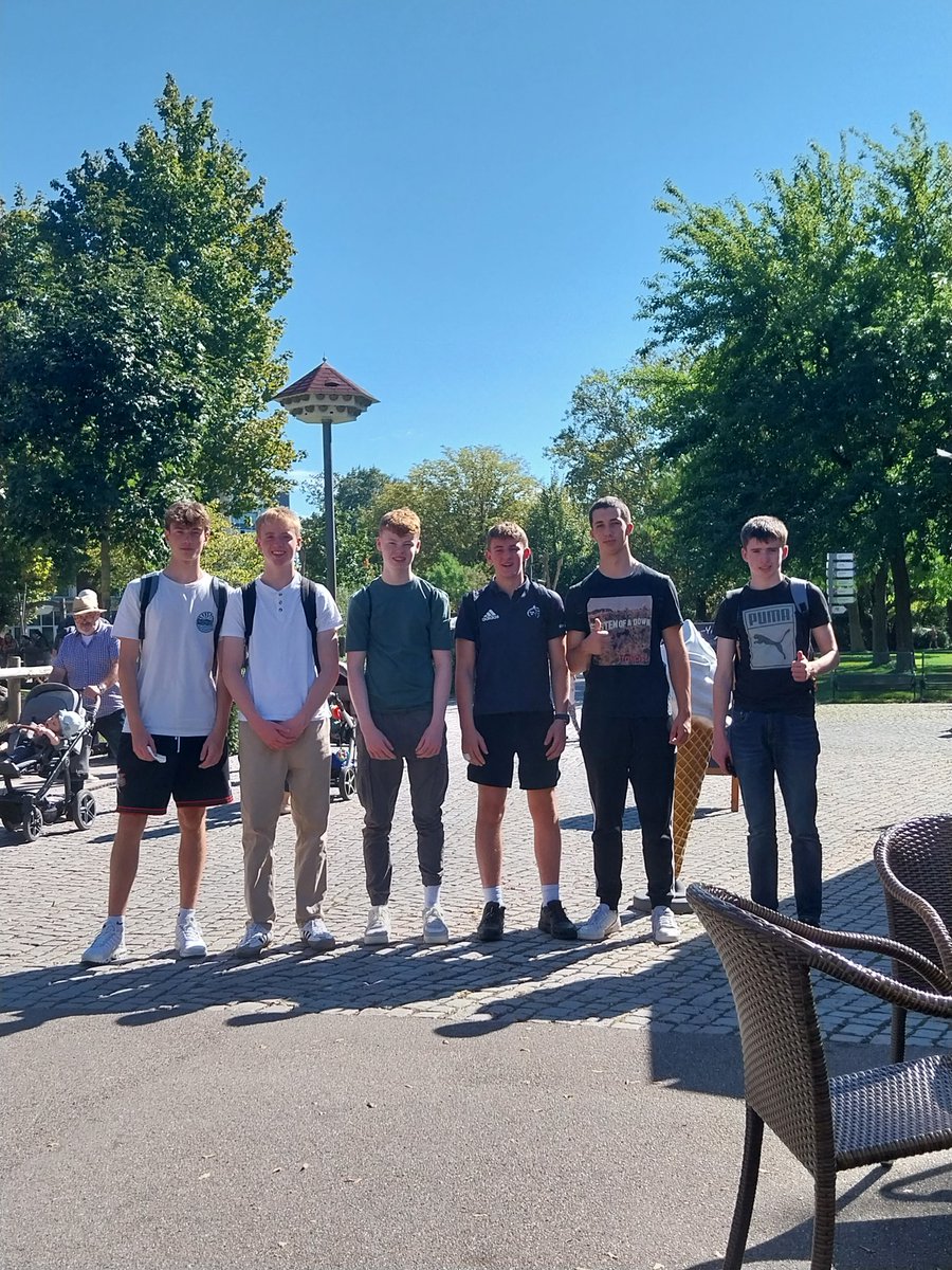 KinsaleTY's tweet photo. A beautiful 27° in Karlsruhe today. Students from @KinsaleComSch enjoyed a tour of the local concert hall followed by an afternoon at Karlsruhe zoo 🐯🦁🦁🐵🐘🇩🇪 https://t.co/mEPE5kBTeW