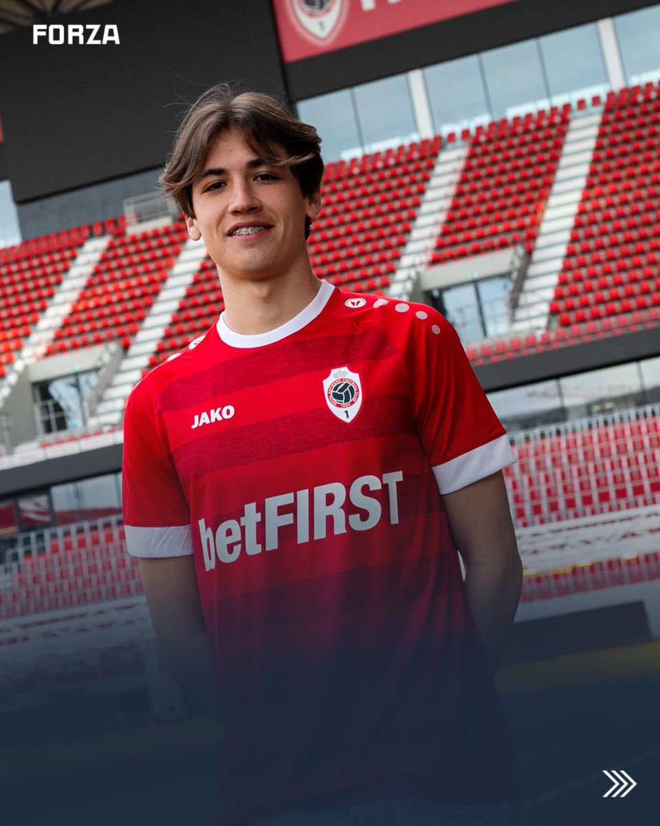 ForzaSG's tweet photo. Fresh talent alert ⚠️ Welcome to the Forza Family Milan Smits 💙
#ForzaMilan https://t.co/xjSd6w7Mtp