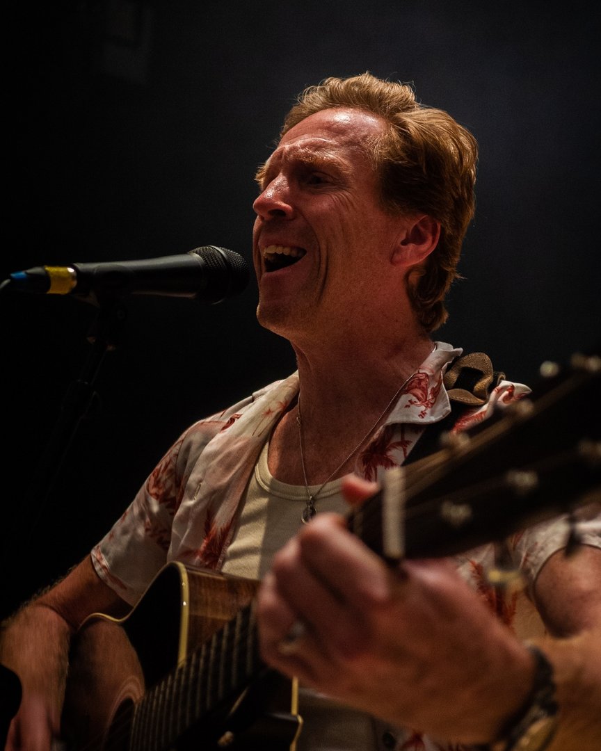 Damian Lewis tweet media