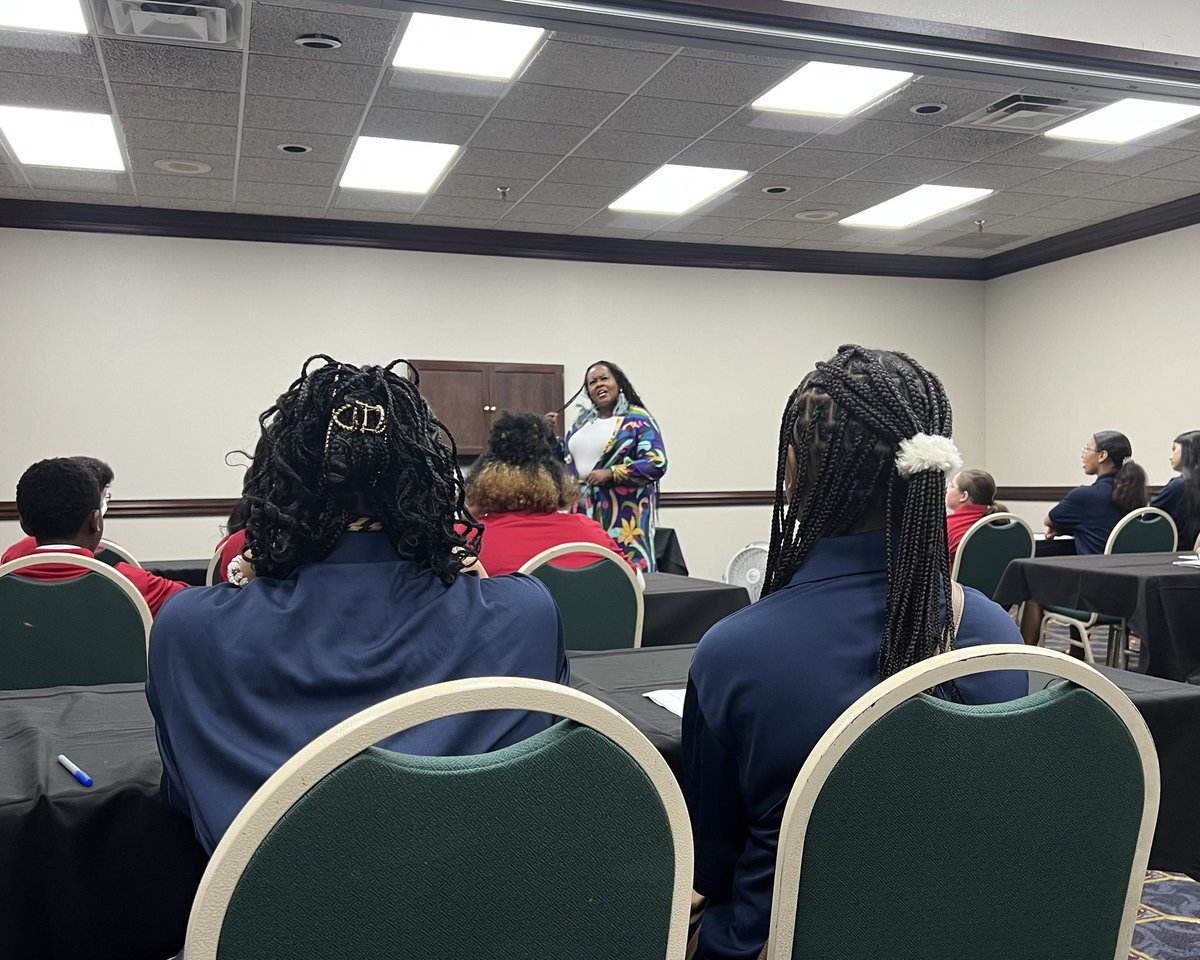 Explore Pathways at Westport Middle School tweet media