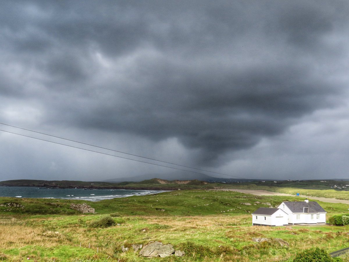 wildswimmer67's tweet image. Clouds over Braade today in Donegal #ireland #donegal #rteweather @MetEireann #clouds @wildatlanticway @DonegalWeatherC