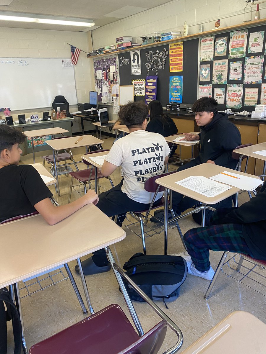 Living Environment students working together doing test corrections about lab safety, apparatus and measurement while using tools in the lab to support their corrections 📏 🥽 #activeengagement #gcpride #scienceisfun <a href="/GCSD_HighSchool/">Glen Cove High School</a> <a href="/GCSD_Science/">GCSD_Science</a>