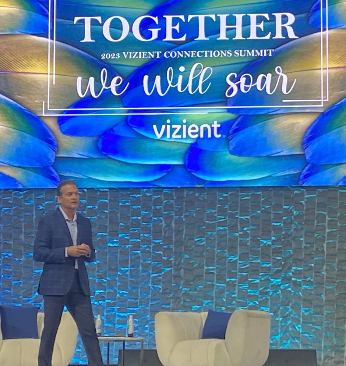Kicking off the ⁦@VizientInc⁩ conference with a great message from President Bryan Jobe. Find your Charlie Taylor! Charlie was the instrumental engineer in helping the Wright Brothers launch their first flight. #VizientSummit #TogetherWeWillSoar
