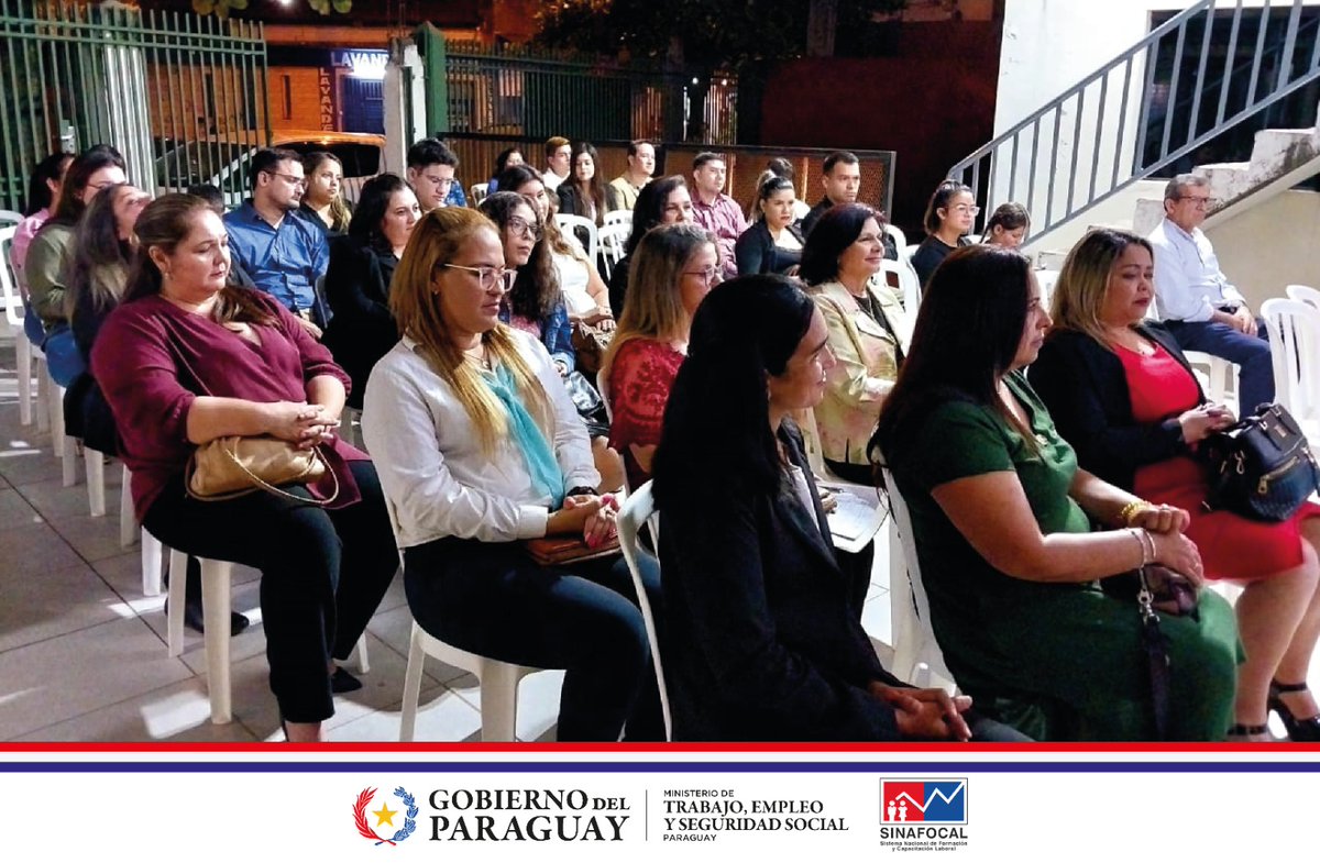 Sinafocal's tweet photo. 👩🏻‍💻 El Registro de Formación y Capacitación Laboral – #REIFOCAL, dependiente del Sistema Nacional de Formación y Capacitación Laboral – @Sinafocal, se enorgullece en anunciar el egreso de 19 destacados profesionales del curso del Itinerario Formativo del Instructor, en un acto 🧵 https://t.co/ZzoIcij1Zr