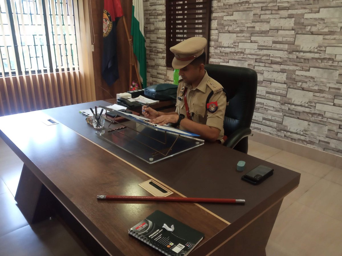 udalguripolice's tweet photo. Today Shri Pushkin Jain, IPS has taken over charge as the Superintendent of Police, Udalguri.
@CMOfficeAssam  @assampolice 
@DGPAssamPolice https://t.co/1p3pY2U6YD