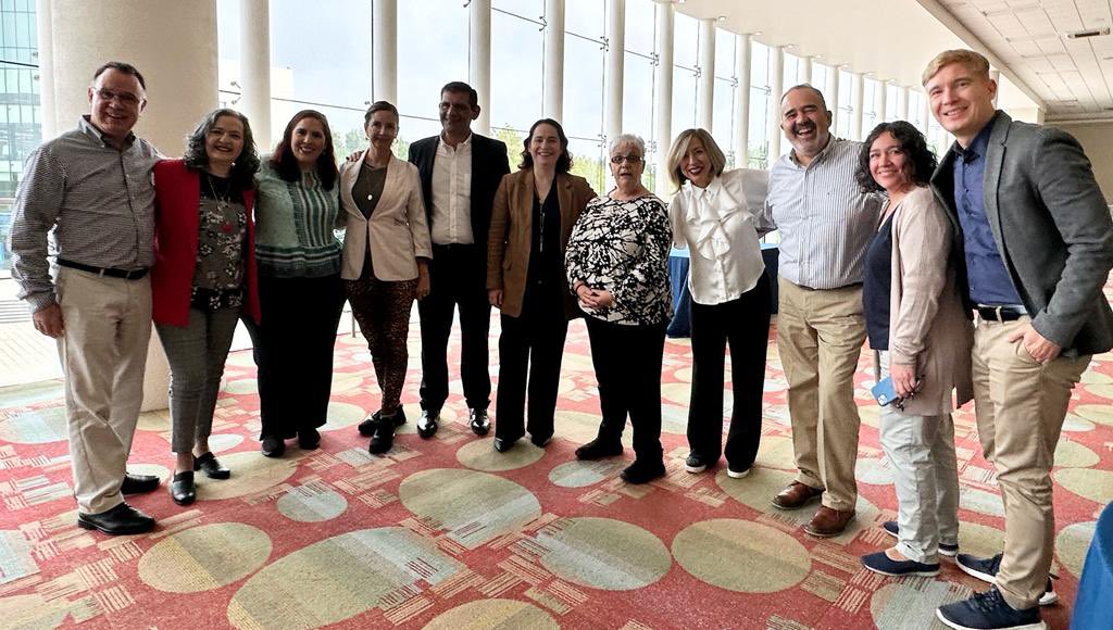 JanRehakPhD's tweet photo. Participé en el gran taller de diseño de planes de estudio 2026 con la Vicerrectoría Académica. 

#EducaciónSuperior #DiseñoCurricular #InnovaciónEducativa #Aprendizaje2026 https://t.co/E9rUbBWoig