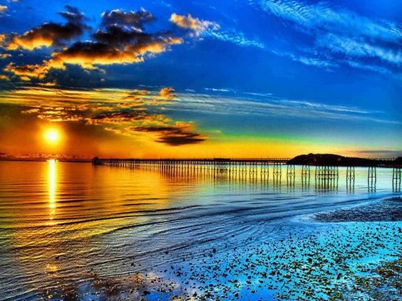 Gungordemirkan1's tweet image. ▫️''Bir #güvercin gibi ak o gizli kıyıda susadık öğle üzeri ama tuzluydu sular.
Sarı kumların üstüne adını yazdık onun, bir rüzgâr esti denizden silindi yazılar.''
#YorgoSeferis
#GünAkşamda
#EminSoyyiğitTutuklansın 
#RuhiSu 
#FileninSultanları 🇹🇷
#DünyaFenerbahçeliKadınlarGünü