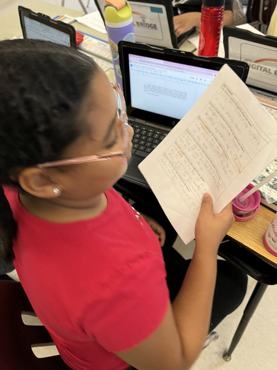 Hannah Moses tweet media