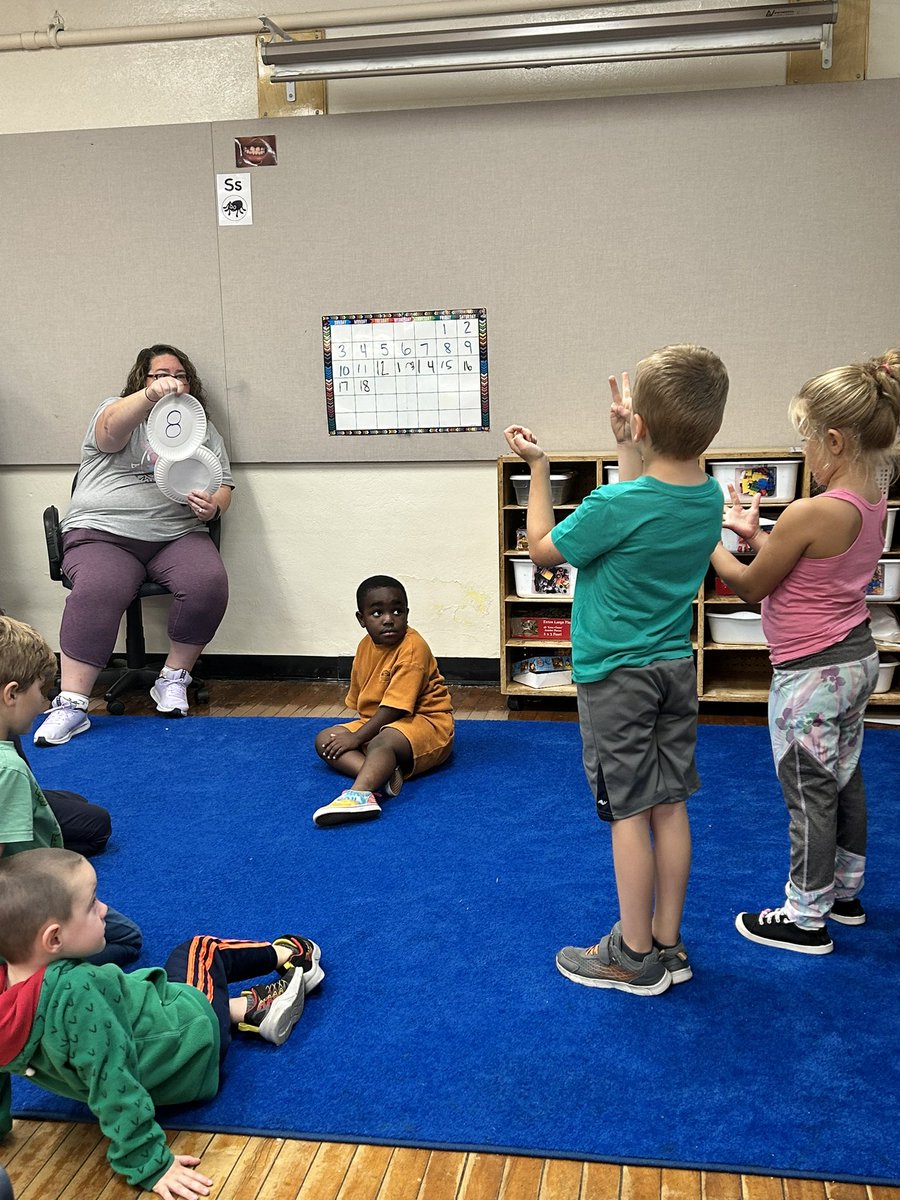 CabasClass's tweet image. We played around the world in math today. Students had to say the number and show it on their hands.  @QVPSVikings @danielle_g_ece