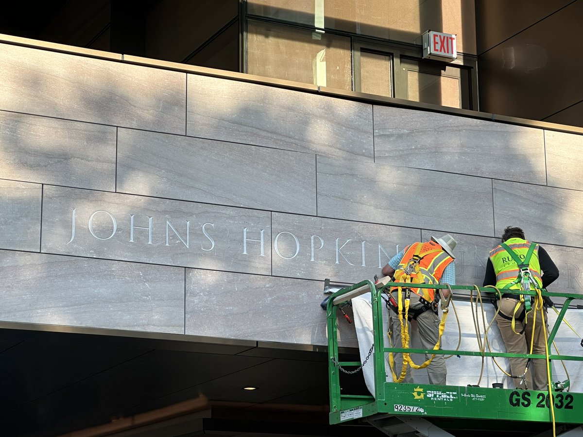 putting on the finishing touches to the new DC building this morning … @SAISHopkins @JohnsHopkins @deniswirtz