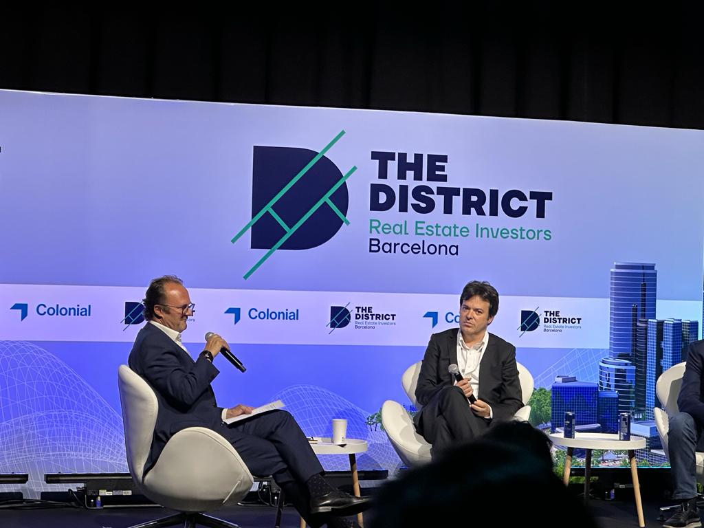 🔴Bruno Hallé y Albert Grau, socios y codirectores de Cushman &amp; Wakefield Hospitality, han participado esta tarde en #TheDistrict2023. 

Ambos han reflexionado sobre el futuro del desarrollo y la inversión hotelera en el #RealEstate.

👋¡No os perdáis las fotos del día de hoy!