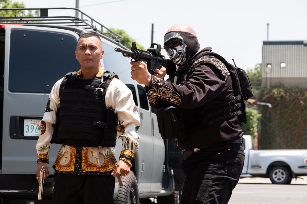 Séries e Filmes que eu sugiro sobre o tema narcotráfico. Há outras obras, mas eu foquei somente nas que eu já assisti. Fiquem livres para sugerirem outras obras nos comentários..

Filmes
Feito na América 
Marcados para Morrer
O Cobrador de Impostos
Sabotagem
Sicário 1 e 2 
El