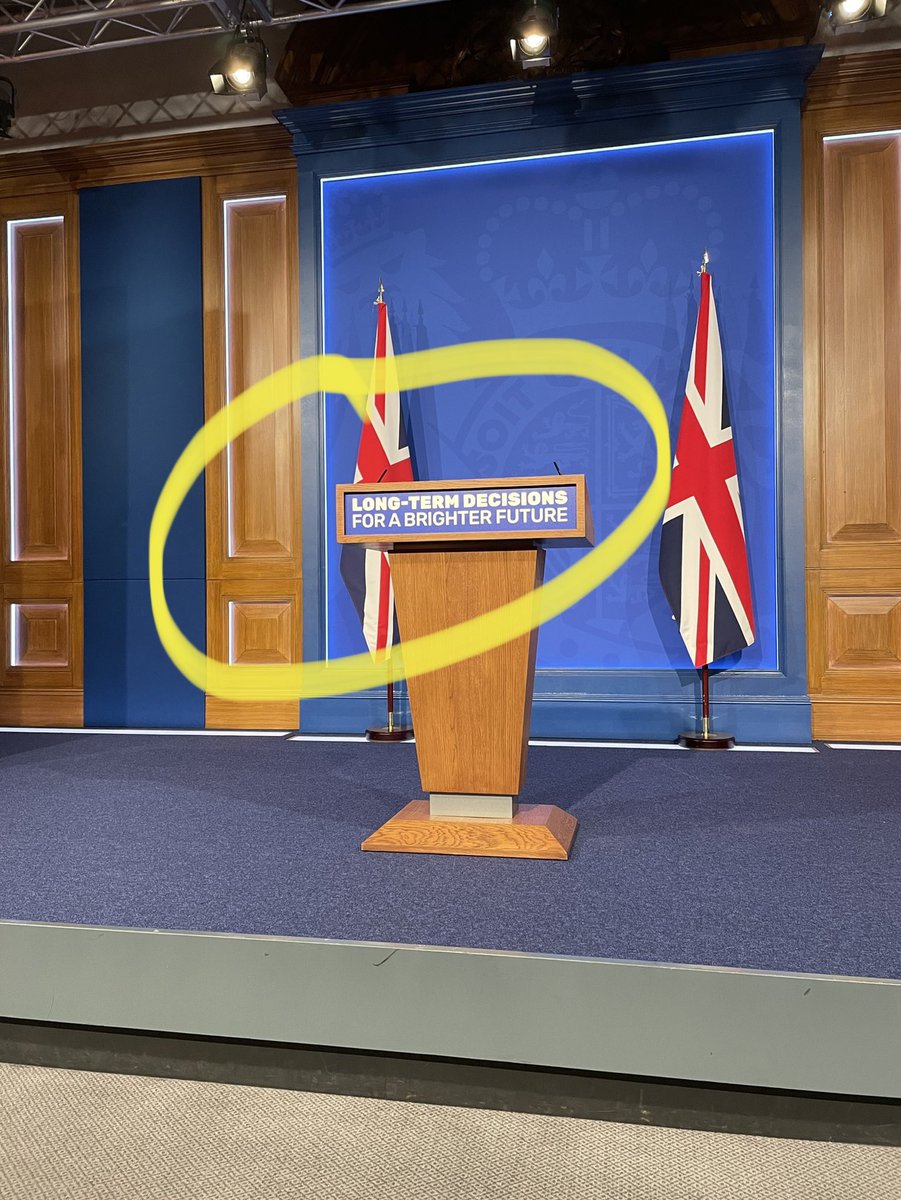 Robert Peston tweet media