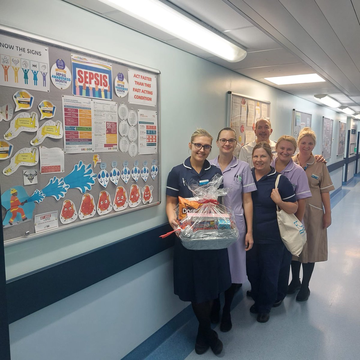 The Sepsis display competition prize hampers have been delivered! We couldn’t just pick 1 winner… well done to the cystic fibrosis unit and Firth 2 👏 (and the runners up prize to AMU)