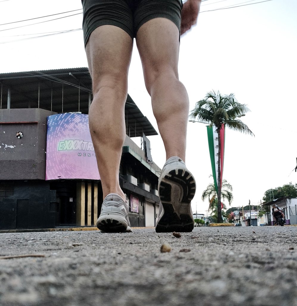 JosuManuelAven1's tweet photo. Tú eres la motivación!
#amolasrutas #soyrunner #siesegordopudo #InspirandoMetas #LigadelaJusticiaRunner @ManicomioRunner @ComuniRunners @FenixRun_Mexico @fenix18000 @yoelegicorrer1 https://t.co/K2fQD02gq0