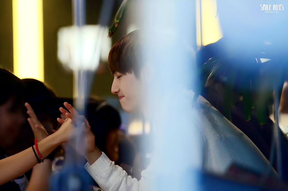 MYtuanzip's tweet photo. 140920 
Secret Fan Meeting
#MarkTuan #MARK thread ↓
(1/8) https://t.co/32s4bK0fNH
