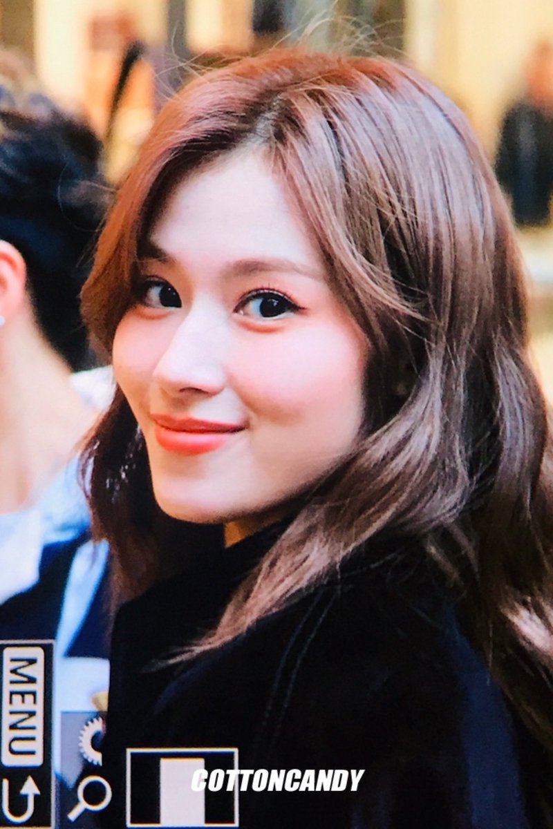 sanacottoncandy's tweet photo. 230921 pre.

사나야…진짜 너무 예뻐💜

#트와이스 #TWICE #사나 #SANA #とにかく可愛い湊崎 @JYPETWICE https://t.co/qInpVPhrBo