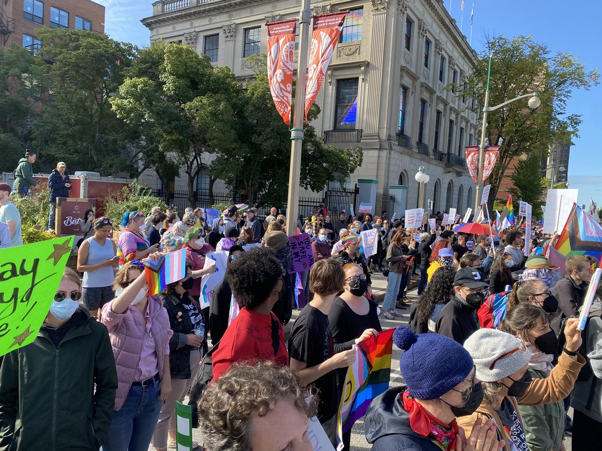 Arturmaks's tweet image. Big crowds marched up to the Hill to protest against the attacks on trans persons. I’m committed to standing up for the human rights of all persons. #TransRightsAreHumanRights