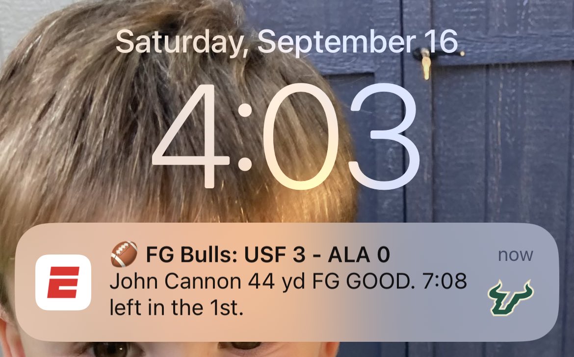 bzahnnn's tweet photo. @Espngreeny please on air set the record straight, Bama was tied with Univ. of SOUTH Florida at the half this weekend. Not UCF 🤮 #proudusfalum https://t.co/G17Wm84cY7