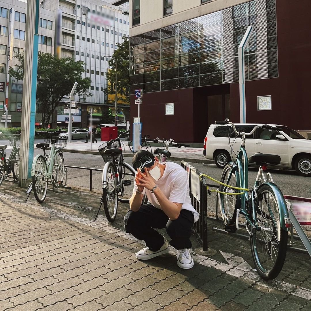 gisyongbok's tweet photo. - Você conhece o Bangchan?

- Conheço, o líder do Stray kids?

- Também, mas estou falando do Bangchan que: https://t.co/o9s93uuXIP