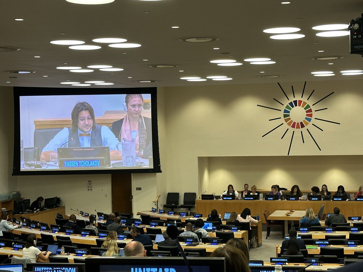 At the #PPRHLM @yassentch highlights the need to engage local communities and for human rights based approaches to pandemic prevention, preparedness & response 

#UNGA78
