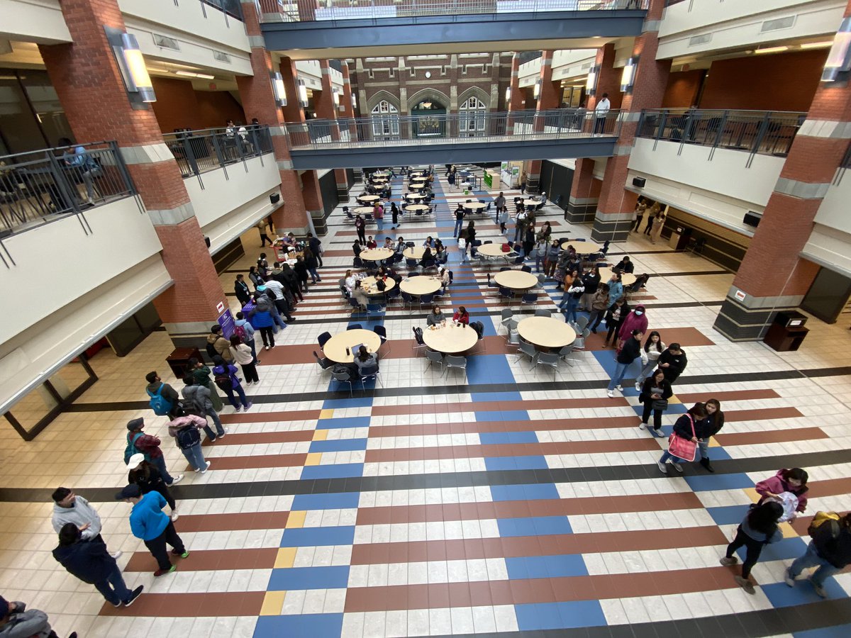 USTAAD00's tweet photo. Free breakfast for hungry students. @sait @saitjournalism #GOODSTUFF https://t.co/lomihbAZxr