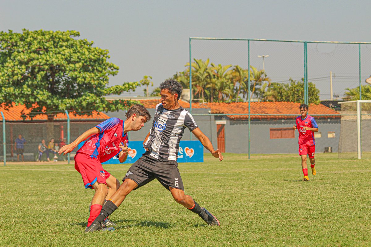pilcomayo_fbc's tweet photo. FECHA 18

SUB 18
Imágenes del encuentro ante Atlético Juventud. El encuentro culminó con el marcador 6-0.

PILCOMAYO 6-0 ATL. JUVENTUD

Goles
Fredy Fernández 
Sebastián Rives x2
Alex Dure x3

¡VAMOS PILCO!
¡SOMOS PILCO!

#somospilco #pilcomayo #clubpilcomayo #formativa #sub18 https://t.co/eTGCM0aFSU