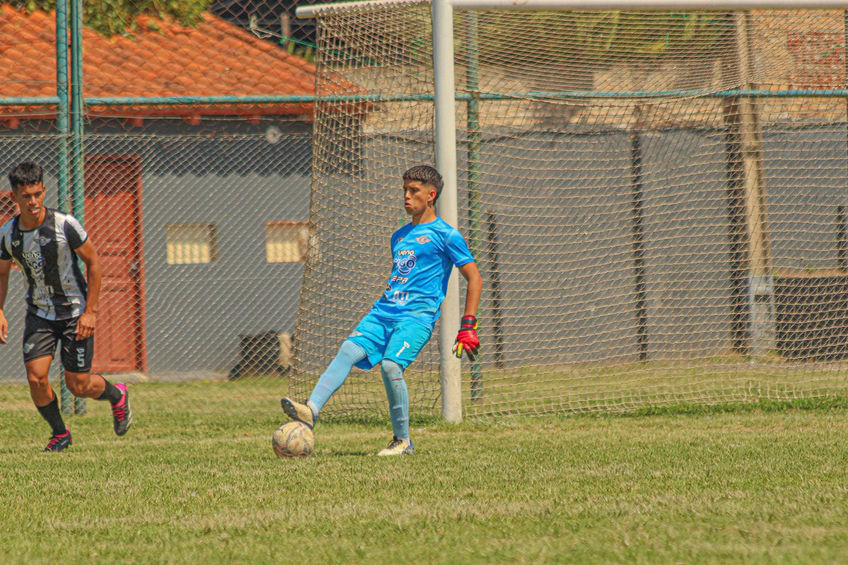 pilcomayo_fbc's tweet photo. FECHA 18

SUB 18
Imágenes del encuentro ante Atlético Juventud. El encuentro culminó con el marcador 6-0.

PILCOMAYO 6-0 ATL. JUVENTUD

Goles
Fredy Fernández 
Sebastián Rives x2
Alex Dure x3

¡VAMOS PILCO!
¡SOMOS PILCO!

#somospilco #pilcomayo #clubpilcomayo #formativa #sub18 https://t.co/eTGCM0aFSU