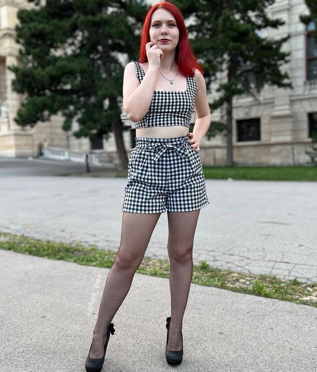 Boyum kaç sizce tahminleri alalımm?
Fizigimi beğendinizmi bu arada..