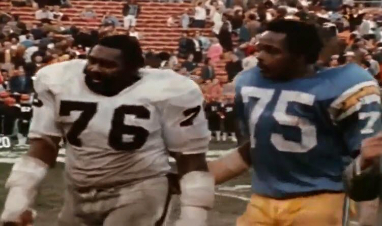 NFL_Journal's tweet photo. #HOFervsHOFer Bob "Boomer" Brown and David "Deacon" Jones
#RaiderNation #BoltUp https://t.co/MLkD8geHp4