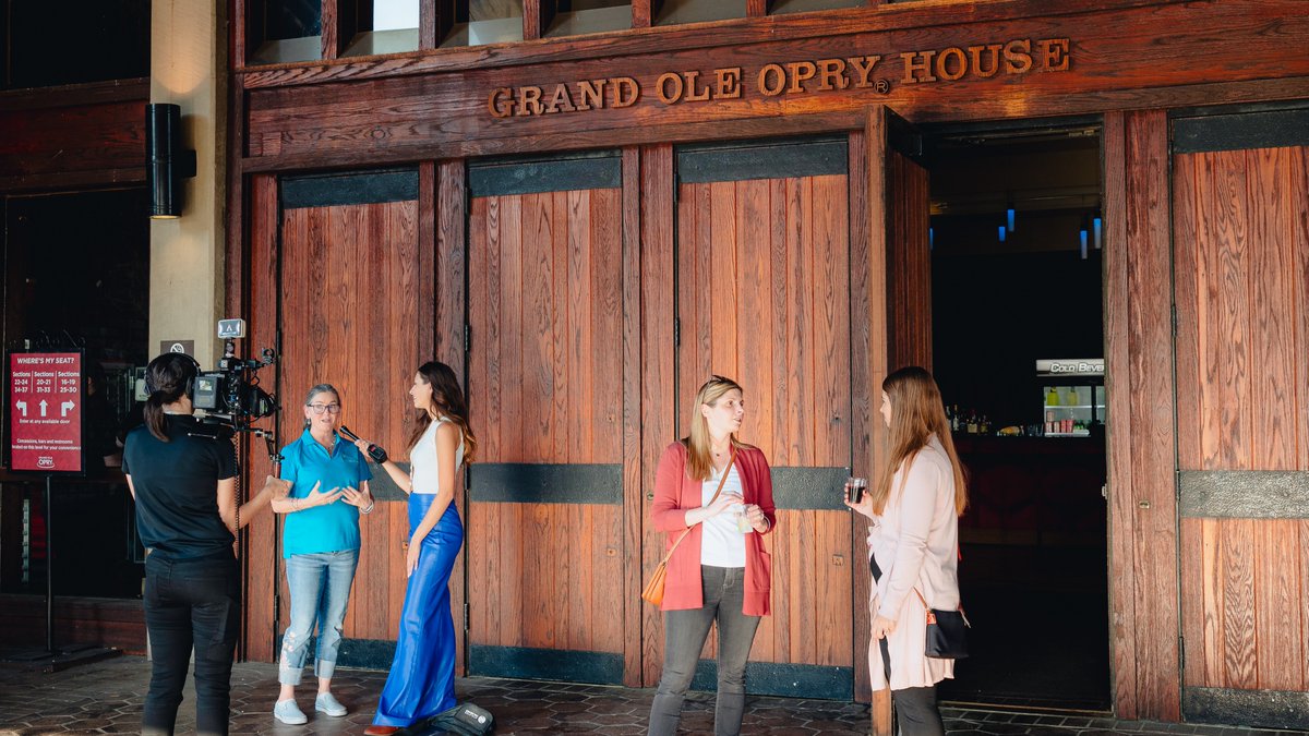 CroweUSA's tweet image. Engaging conversations and new collaborations! #HCSummit attendees hit it off at the Grand Ole Opry and Ole Red networking events last night. #CroweHC